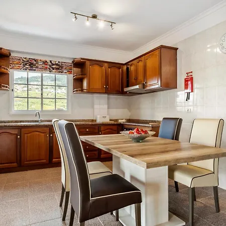 Por Do Sol Daire Calheta (Madeira)